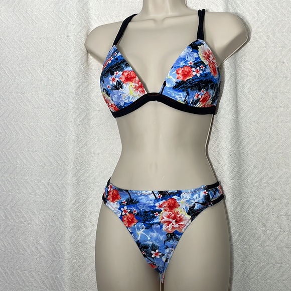 BINGO 2pc Bikini XL Hawaiian Floral surf Beach Swimsuit - Picture 1 of 16